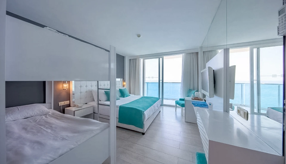 هتل له بلو کوش آداسی